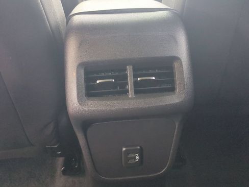 Used 2024 Chevrolet Equinox LT AWD/4WD image 29