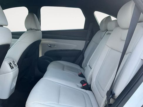 Used 2025 Hyundai Tucson Limited AWD/4WD image 13