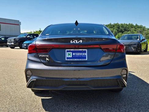 Used 2023 Kia Forte Sedan FWD image 4