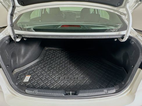 Used 2017 Kia Forte LX image 25