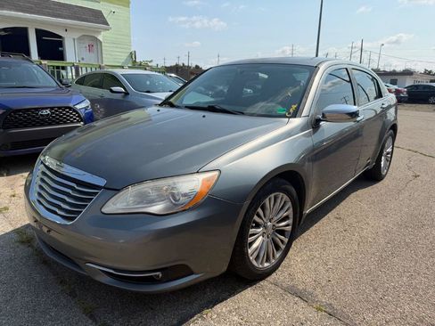 Used 2012 Chrysler 200 Limited FWD image 1