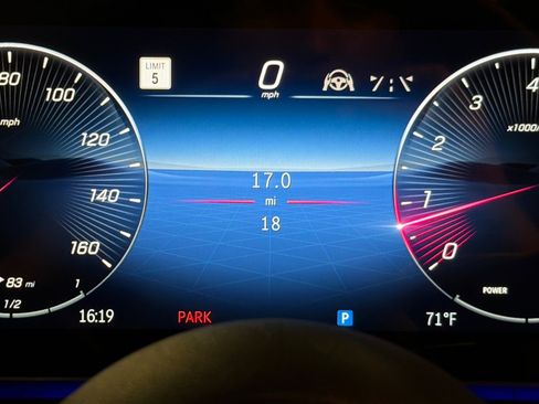 New 2026 Mercedes-Benz GLS 450 4MATIC image 26