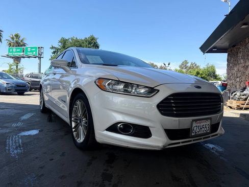 Used 2013 Ford Fusion SE FWD image 3