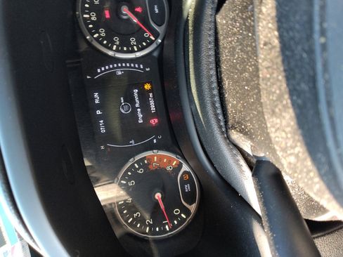 Used 2017 Jeep Renegade Altitude image 18