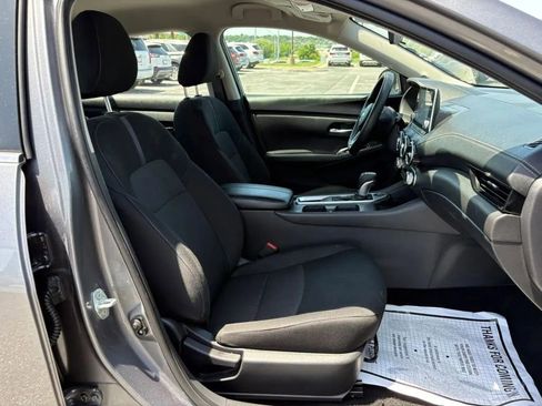 Used 2024 Nissan Sentra SV FWD image 14