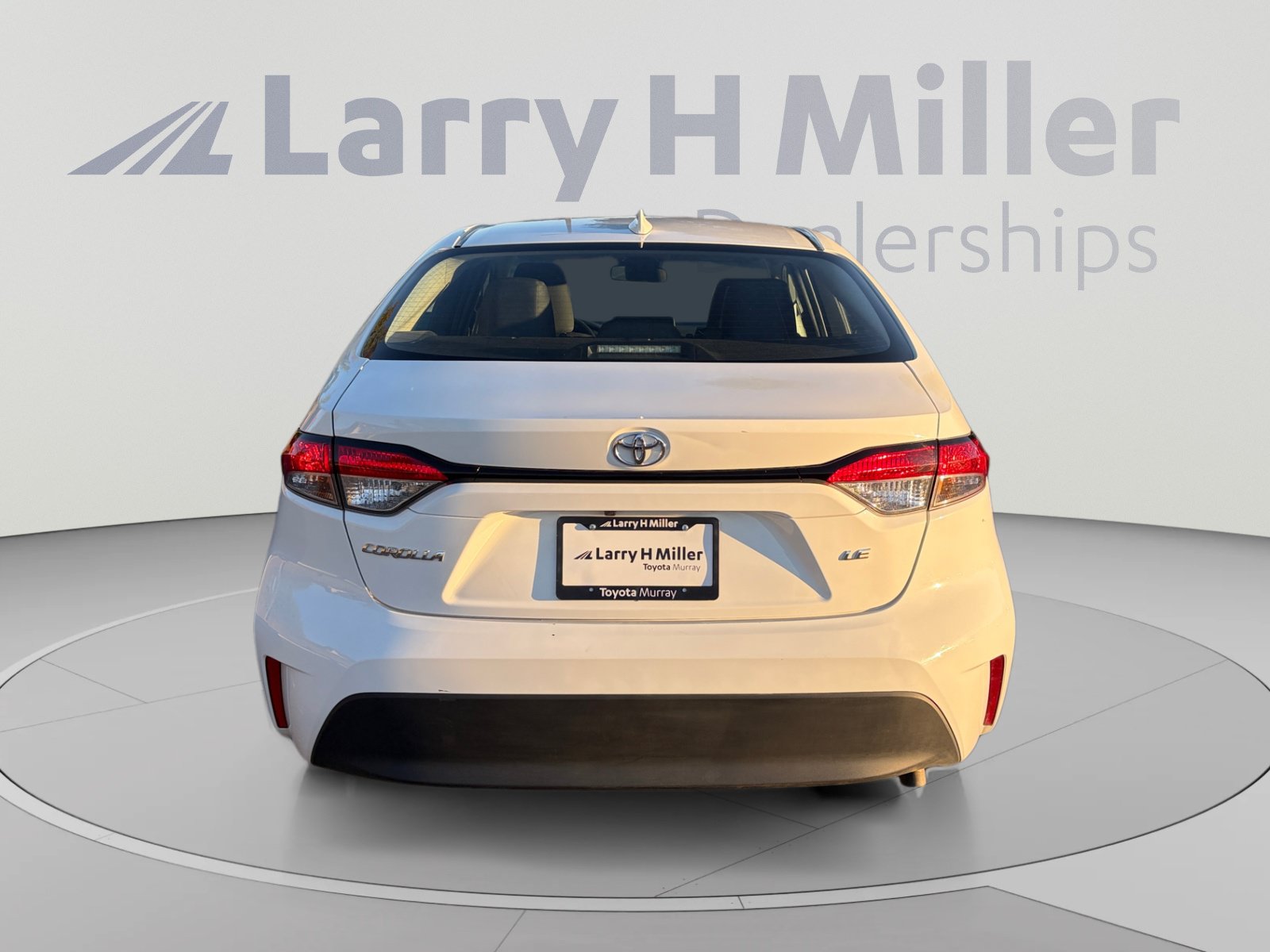 Used 2025 Toyota Corolla LE FWD image 4