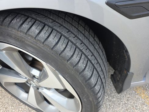 Used 2019 Honda Accord Touring image 13