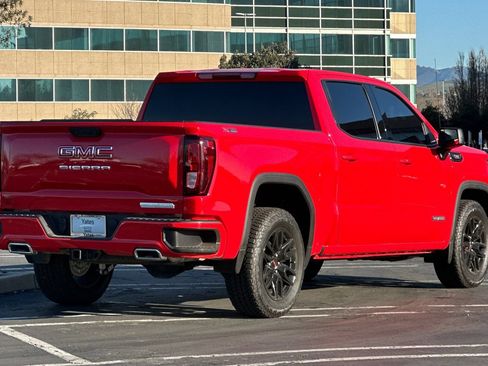 Used 2025 GMC Sierra 1500 Elevation w/ X31 Off-Road Package AWD/4WD image 4
