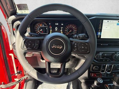 Used 2026 Jeep Wrangler Unlimited Rubicon AWD/4WD image 14