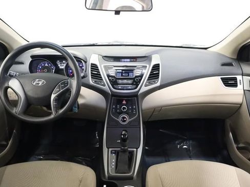 Used 2016 Hyundai Elantra SE FWD image 14
