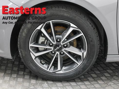 Used 2023 Kia Forte LXS image 32