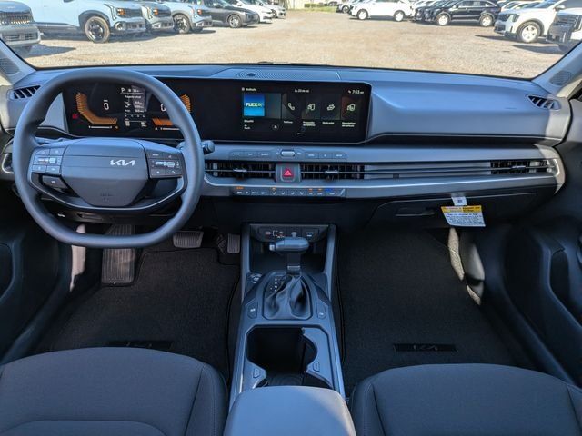 New 2026 Kia K4 FWD image 16