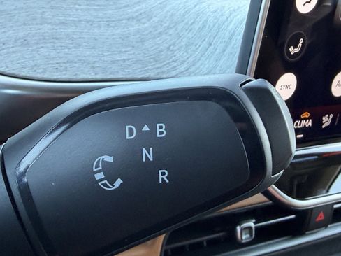 New 2025 Volkswagen ID. Buzz Pro S image 26