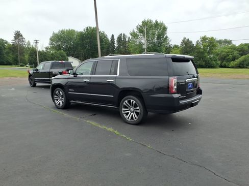 Used 2020 GMC Yukon XL Denali w/ Denali Ultimate Package AWD/4WD image 3