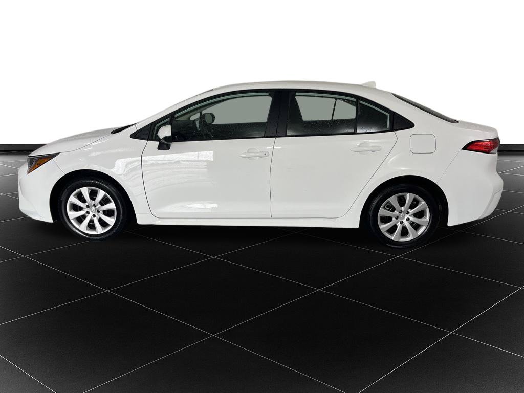 Used 2026 Toyota Corolla LE FWD image 2