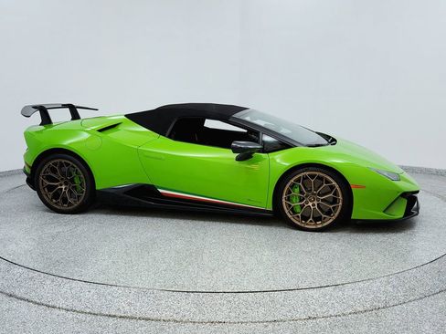 Used 2019 Lamborghini Huracan Performante image 6