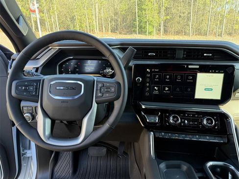 New 2026 GMC Sierra 2500 Denali w/ Denali Reserve Package image 16