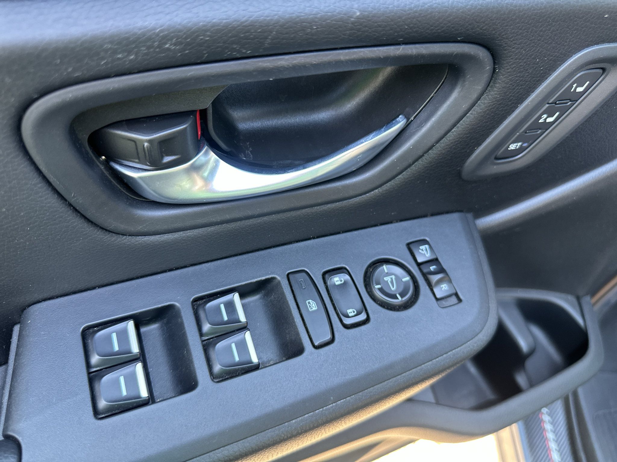 Used 2025 Honda Pilot TrailSport image 23