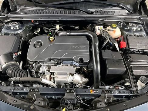 Used 2021 Chevrolet Malibu LT FWD image 9