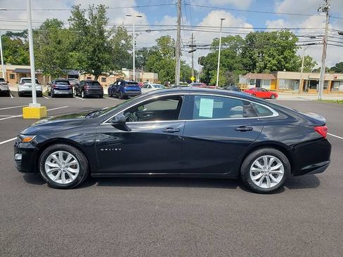 Used 2025 Chevrolet Malibu LT FWD image 3