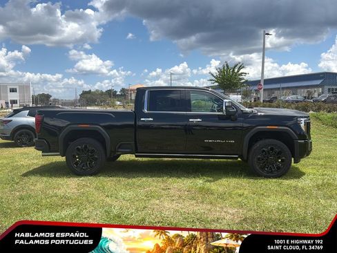 New 2026 GMC Sierra 2500 Denali Ultimate AWD/4WD image 8