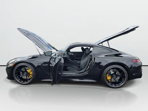 Used 2025 Mercedes-Benz AMG GT 63 image 9