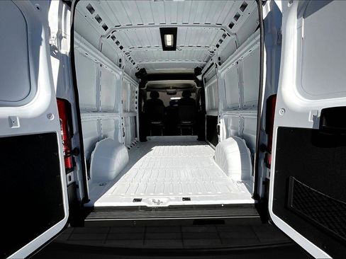 Used 2025 RAM ProMaster 1500 w/ Convenience Group image 27