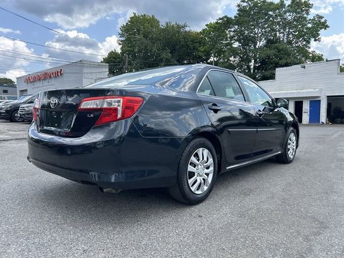 Used 2014 Toyota Camry LE FWD image 4