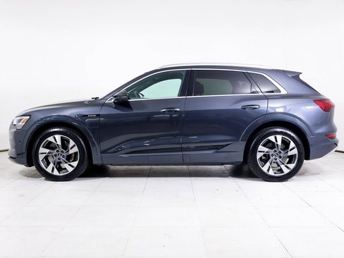 Used 2022 Audi e-tron Premium Plus image 2