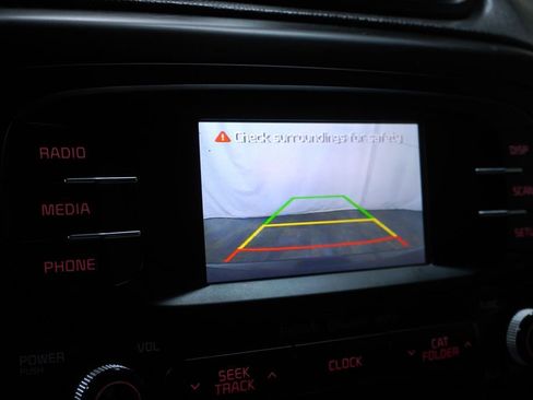 Used 2016 Kia Soul + FWD image 20