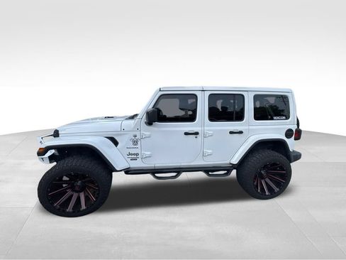 Used 2020 Jeep Wrangler Unlimited Sahara w/ Uconnect 4C Nav & Sound Group AWD/4WD image 3