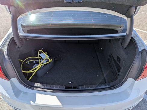 Used 2018 BMW 330e image 7