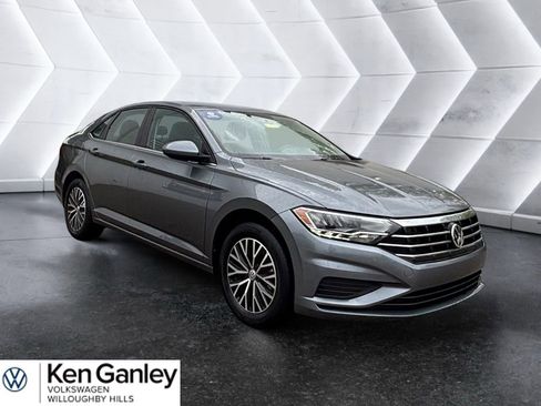 Certified 2021 Volkswagen Jetta FWD image 4