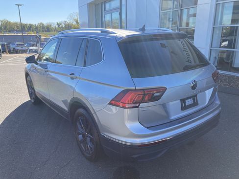 Certified 2024 Volkswagen Tiguan SE image 8