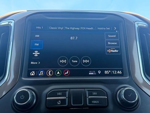 Certified 2019 Chevrolet Silverado 1500 High Country w/ Technology Package AWD/4WD image 24
