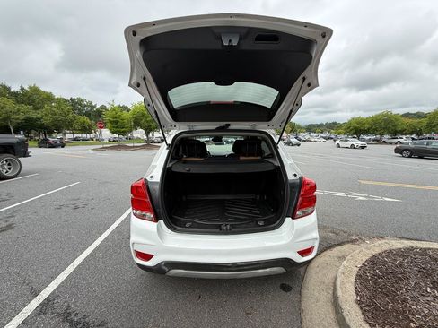 Used 2019 Chevrolet Trax LT FWD image 21