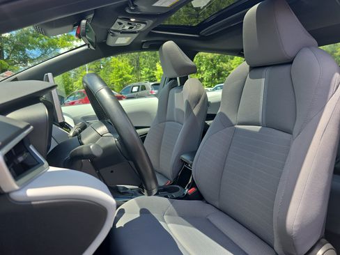 Certified 2025 Toyota Corolla SE w/ SE Premium Package FWD image 14