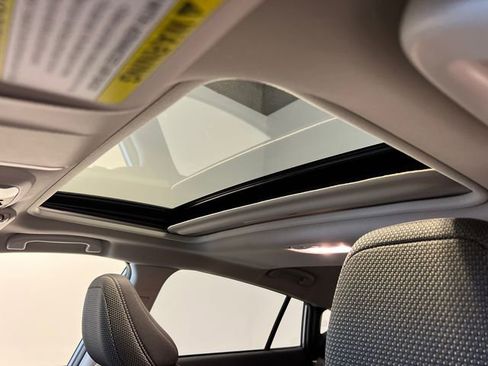 Used 2024 Subaru Crosstrek 2.0i Premium image 28