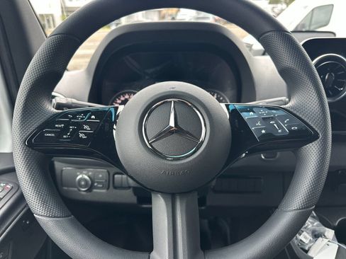 Used 2026 Mercedes-Benz Sprinter 2500 image 22