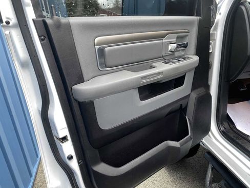 Used 2018 RAM 2500 Big Horn image 35