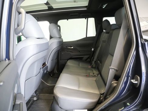 Certified 2026 Lexus GX 550 w/ Accessory Package (2T) AWD/4WD image 30
