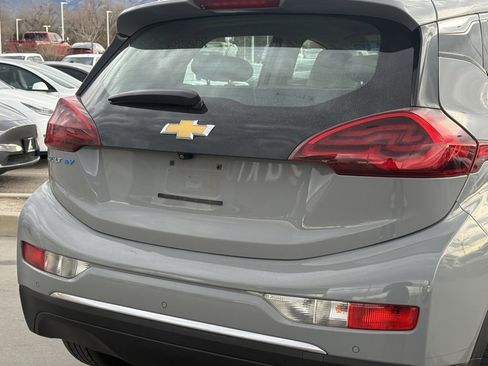 Used 2020 Chevrolet Bolt LT image 34