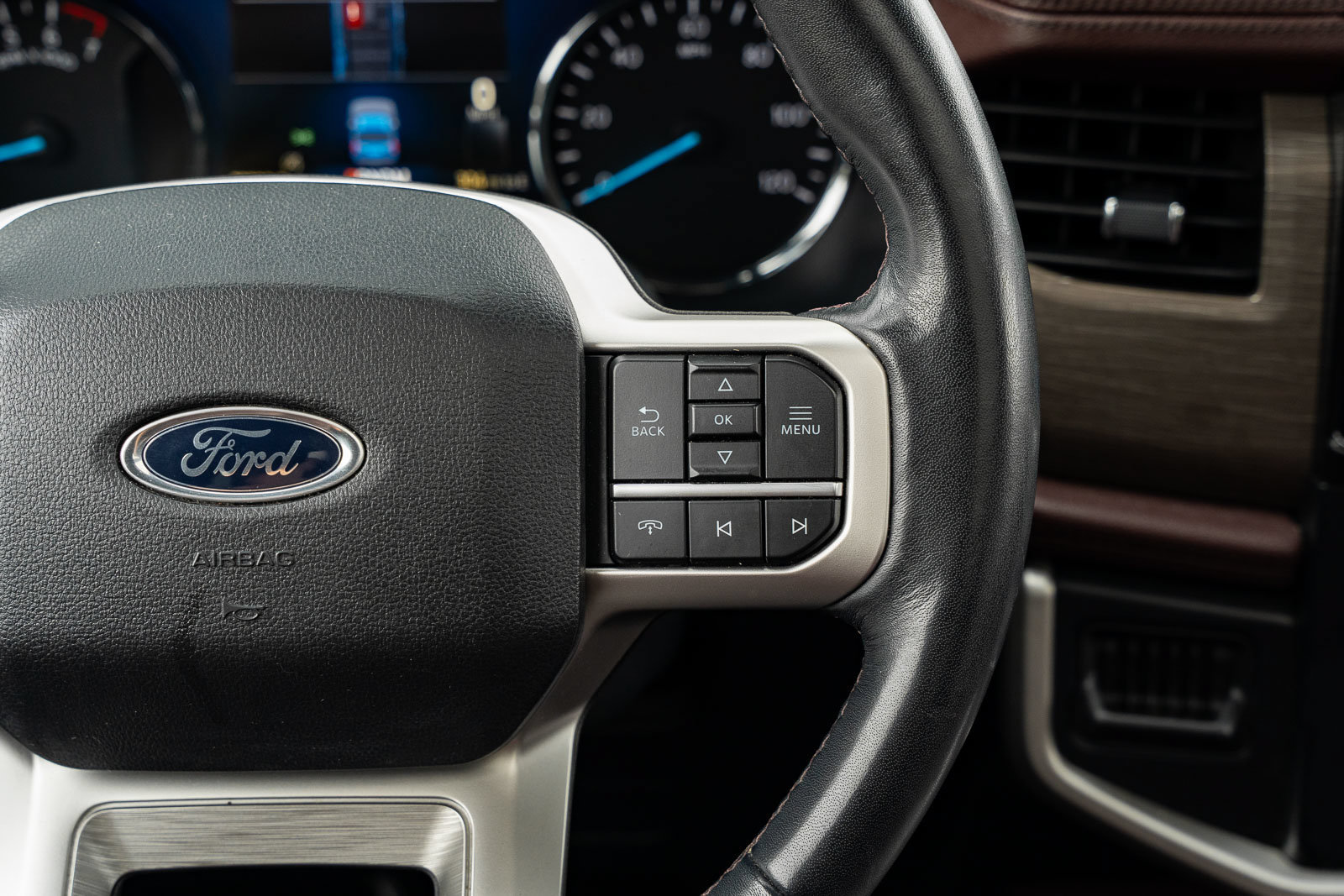 Used 2024 Ford Expedition Limited RWD image 28