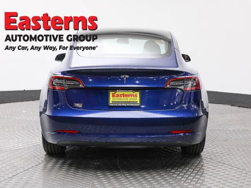 Used 2023 Tesla Model 3 Standard Range image 6