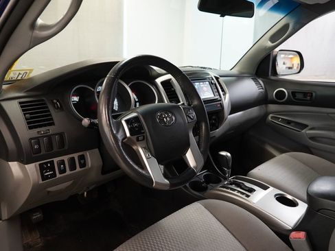 Used 2015 Toyota Tacoma 4x4 Double Cab w/ SR5 Package image 6