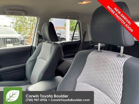 Used 2017 Toyota 4Runner SR5 AWD/4WD image 11