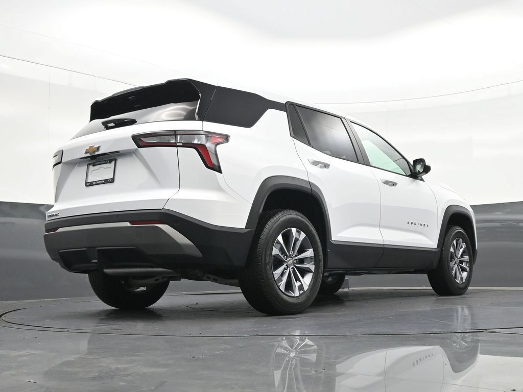 Used 2026 Chevrolet Equinox LT w/ Safety and Technology Package FWD image 29