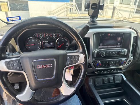 Used 2015 GMC Sierra 1500 SLT w/ SLT Crew Cab Value Package AWD/4WD image 23