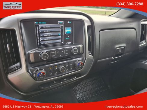 Used 2015 Chevrolet Silverado 1500 LT w/ LT Convenience Package RWD image 9