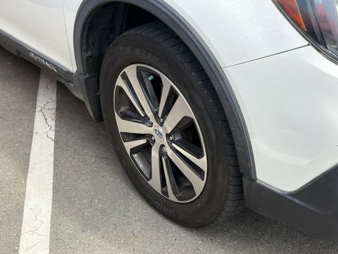 Used 2019 Subaru Outback 3.6R Limited w/ Popular Package #2 AWD/4WD image 8